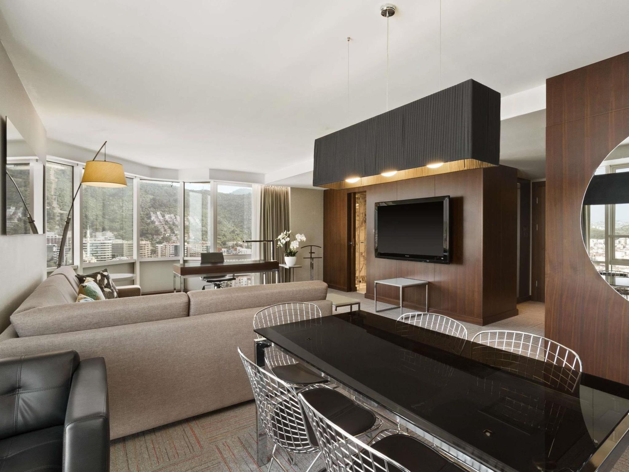 Ramada Encore By Wyndham Izmir Eksteriør billede