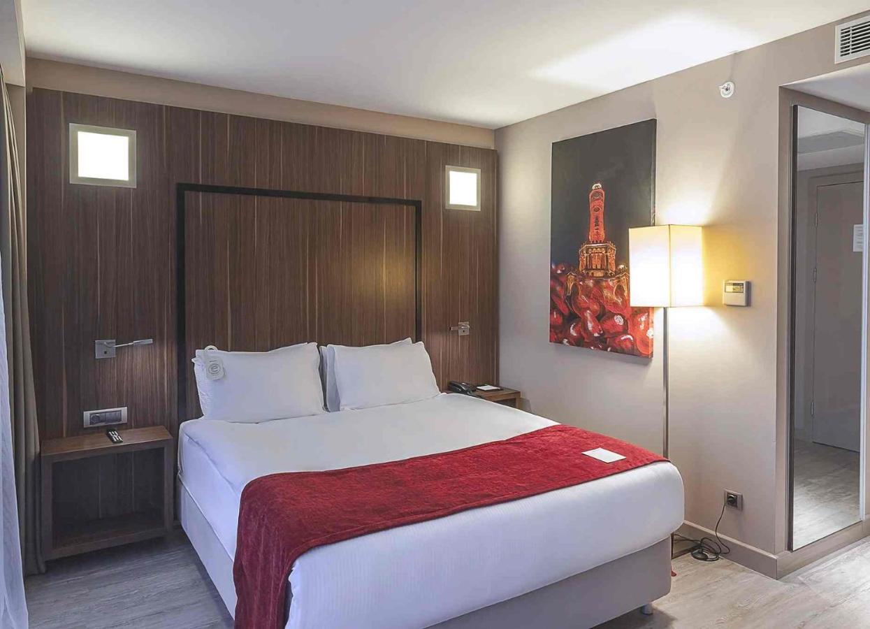 Ramada Encore By Wyndham Izmir Eksteriør billede