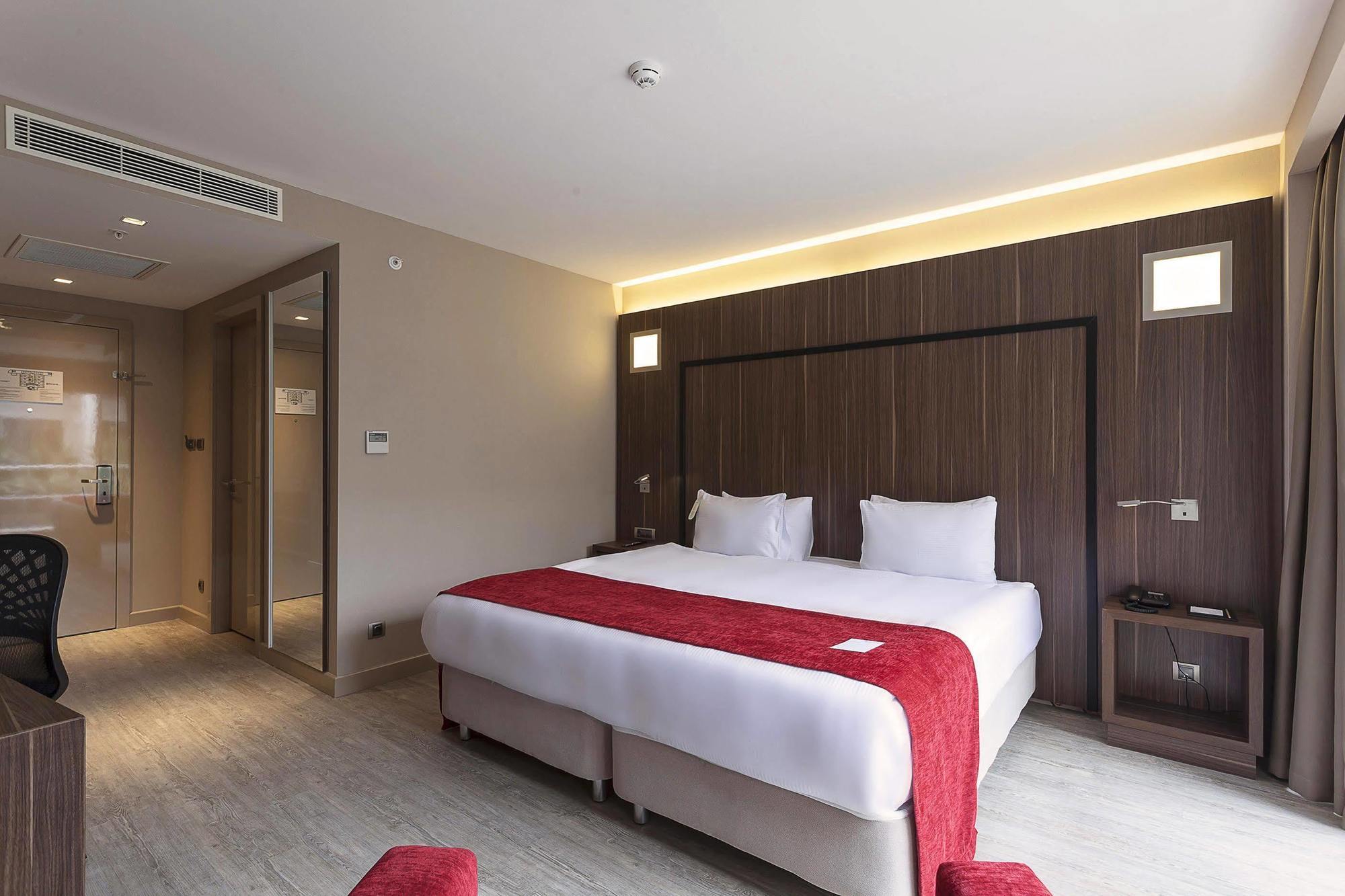 Ramada Encore By Wyndham Izmir Hotel Eksteriør billede